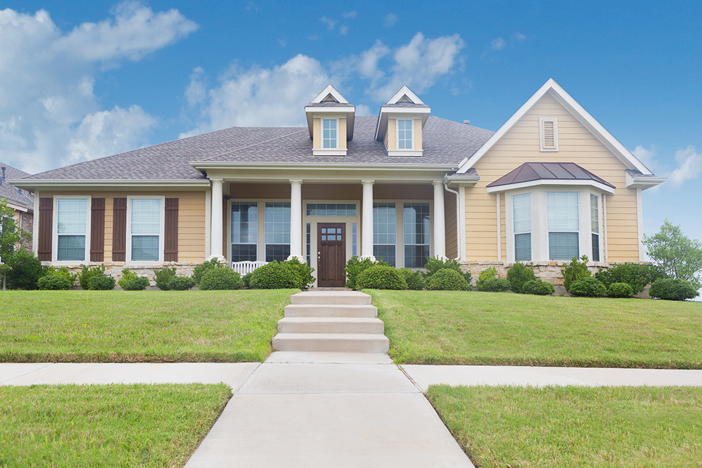 Choosing Replacement Windows to Enhance Curb Appeal | Lewisville, TX